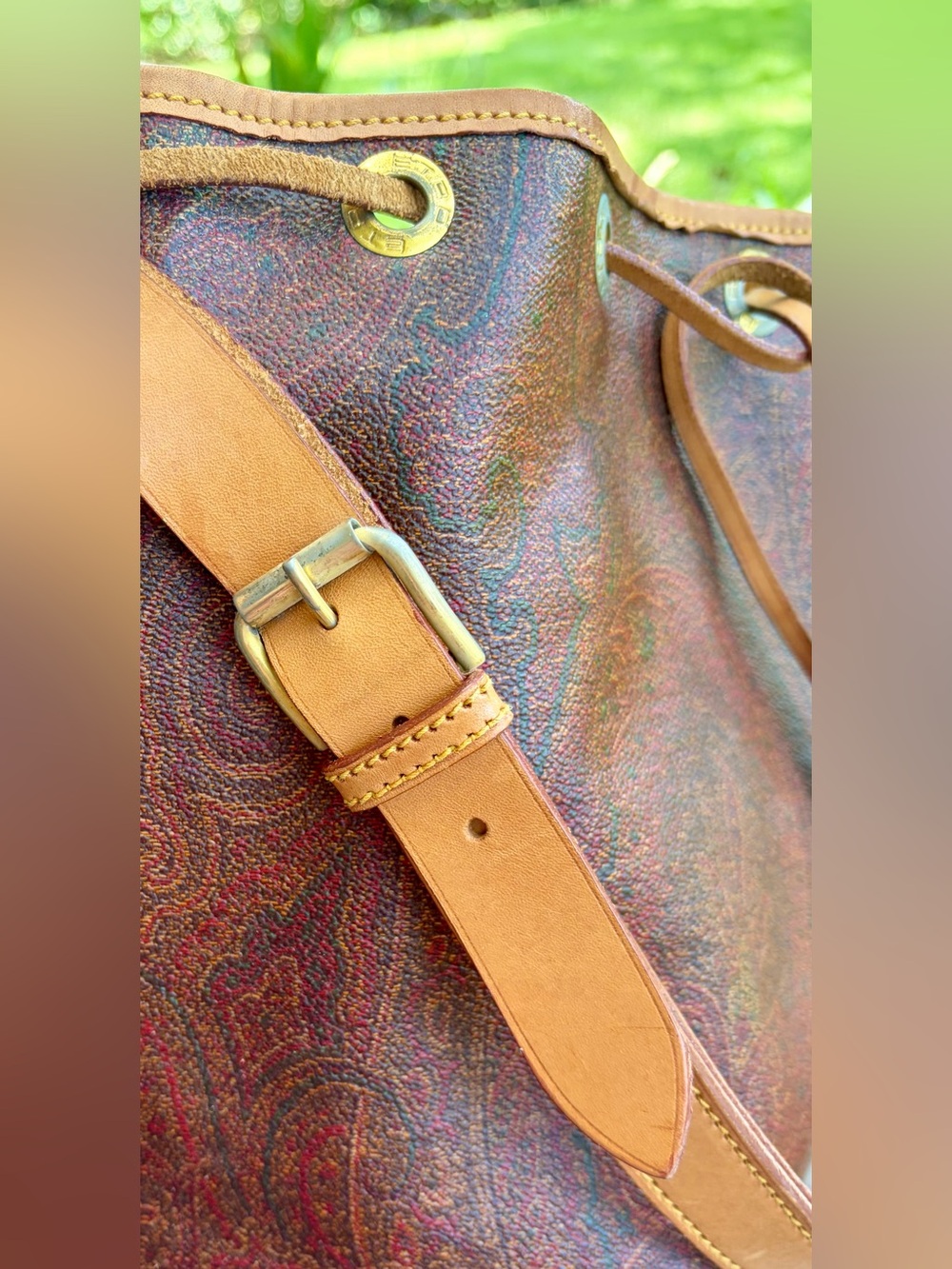 Vtg. ETRO MILANO RED PAISLEY Coated Canvas and Leather Adjustable Shoulder Bag - Picture 6 of 16